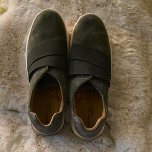 NWOB Comfortiva Women's Slip-On Leather Suede Loafers - Dark Gray-Size 10